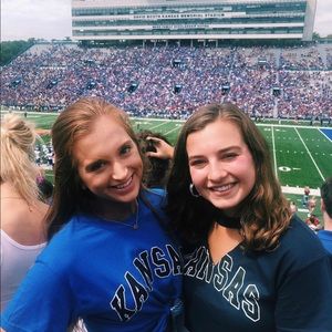 Meet your Posher, Jolie